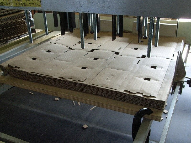 紙器・段ボール機械の製造・販売：株式会社浅岡鉄工所